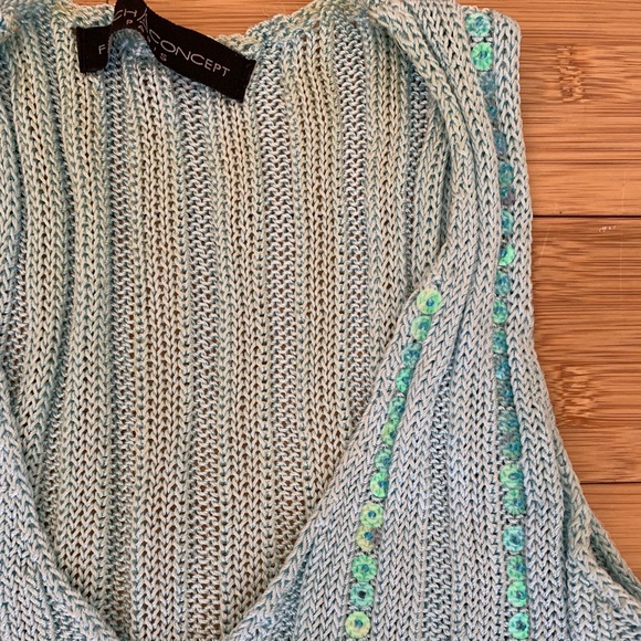 French Concept Size Small Blue Sequin Top - Picture 2 of 5